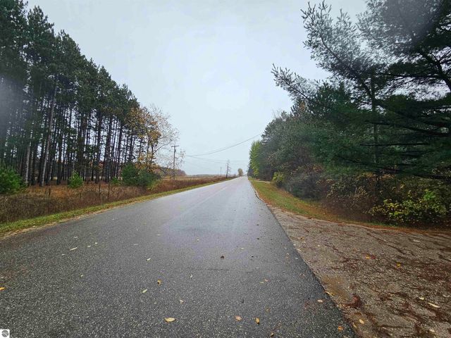 4464 E Wagner Road, Lake City, MI 49651