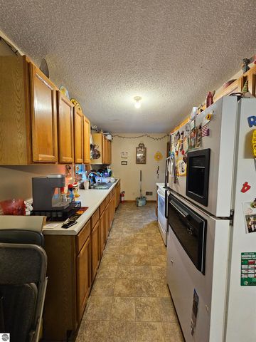 4464 E Wagner Road, Lake City, MI 49651