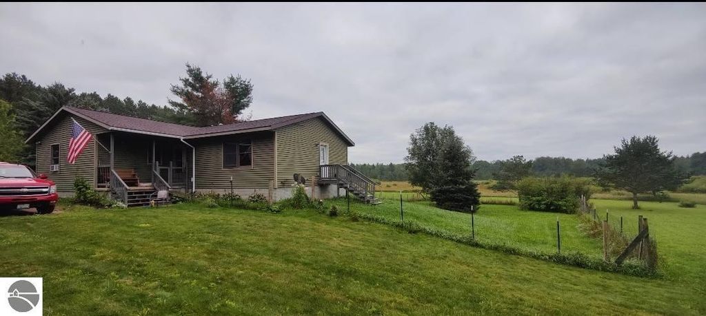 4464 E Wagner Road, Lake City, MI 49651