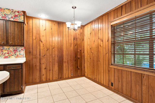326 Fairview Drive, Biloxi, MS 39531