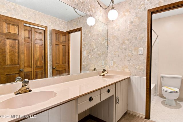 326 Fairview Drive, Biloxi, MS 39531