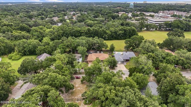 326 Fairview Drive, Biloxi, MS 39531