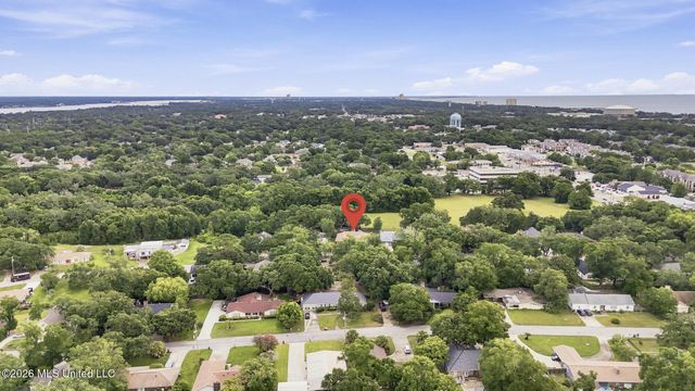326 Fairview Drive, Biloxi, MS 39531