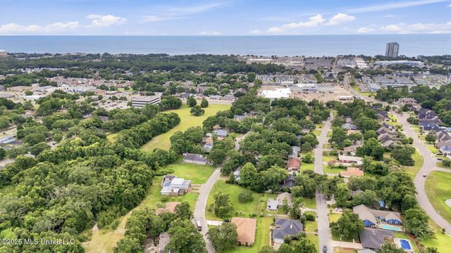326 Fairview Drive, Biloxi, MS 39531