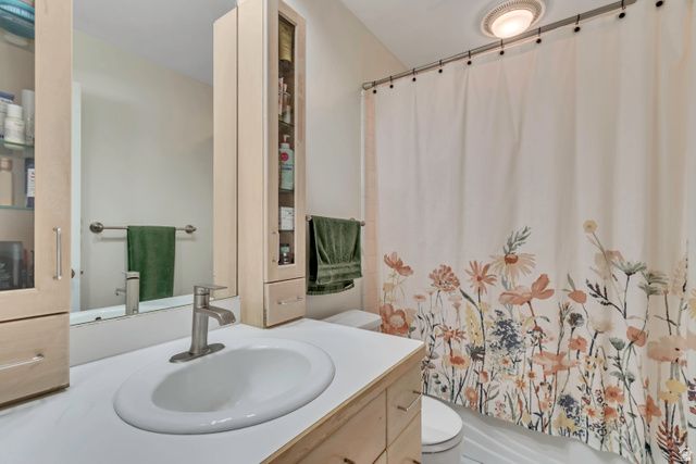 27 W VALLEY DR, Murray, UT 84107