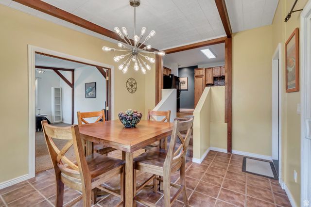 27 W VALLEY DR, Murray, UT 84107