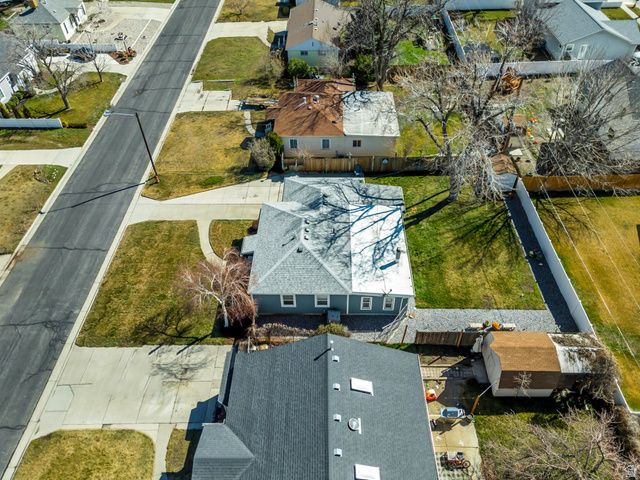 27 W VALLEY DR, Murray, UT 84107