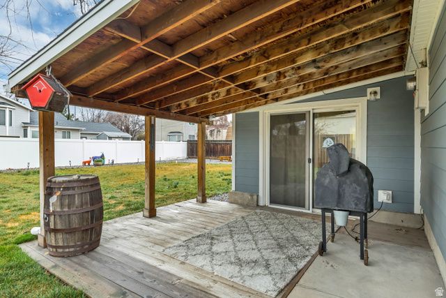 27 W VALLEY DR, Murray, UT 84107