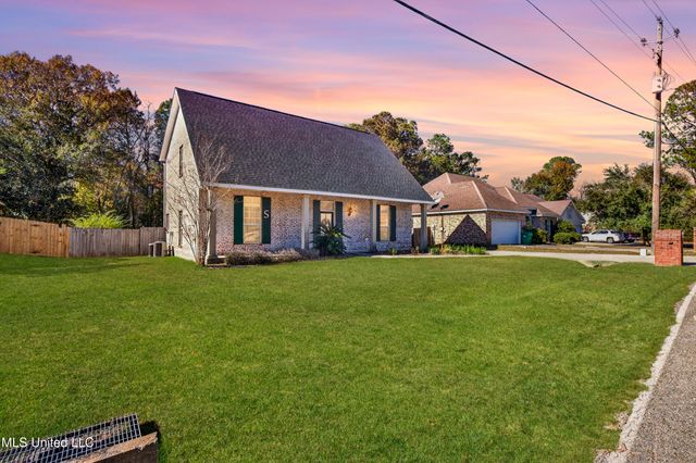 6516 Koula Drive, Diamondhead, MS 39525