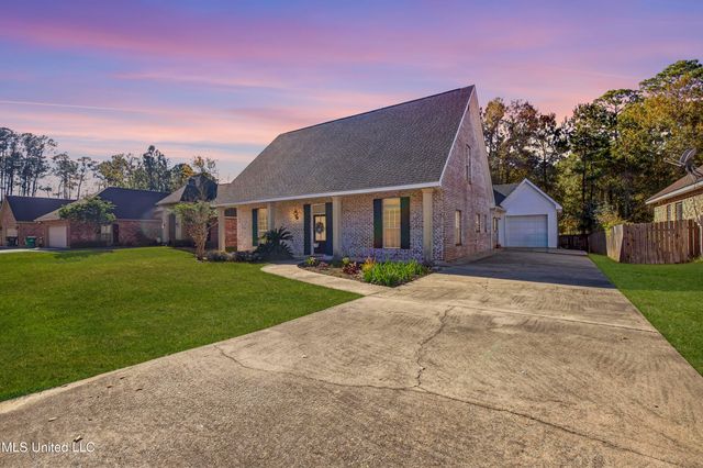 6516 Koula Drive, Diamondhead, MS 39525