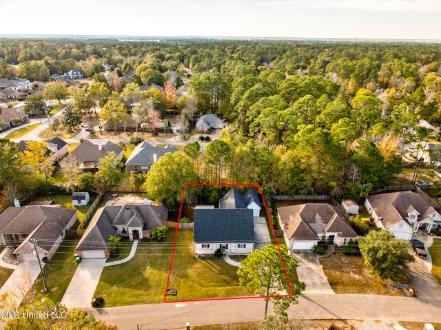 6516 Koula Drive, Diamondhead, MS 39525