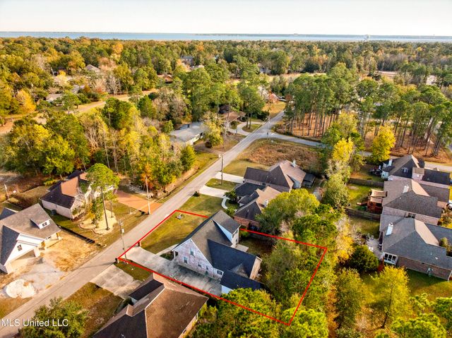 6516 Koula Drive, Diamondhead, MS 39525