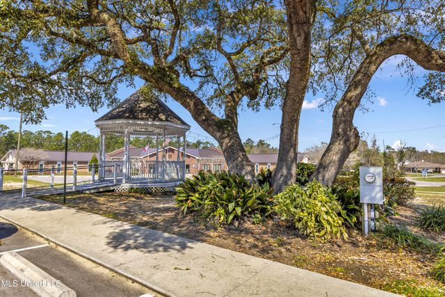 6516 Koula Drive, Diamondhead, MS 39525