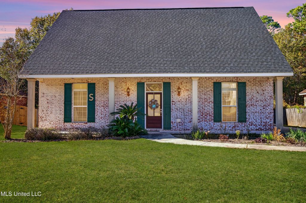 6516 Koula Drive, Diamondhead, MS 39525