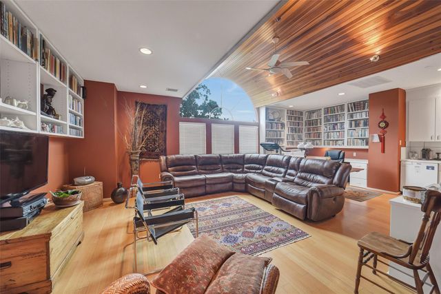 5309 Hidalgo Street, Houston, TX 77056