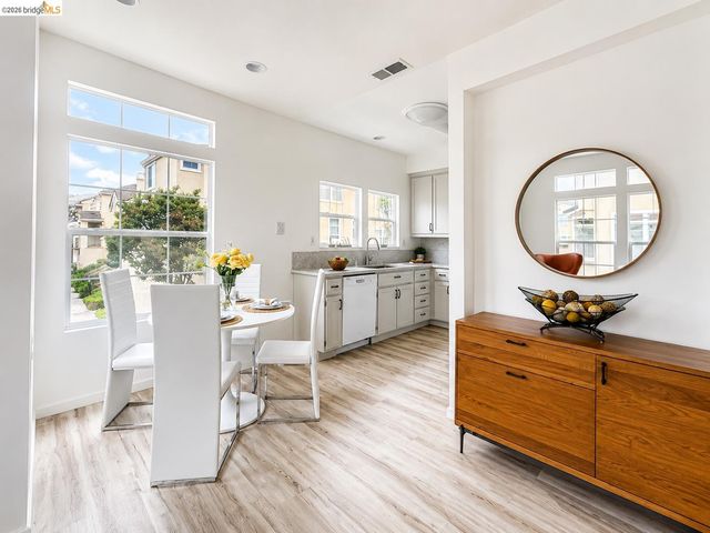 3573 Braxton Cmn., Fremont, CA 94538