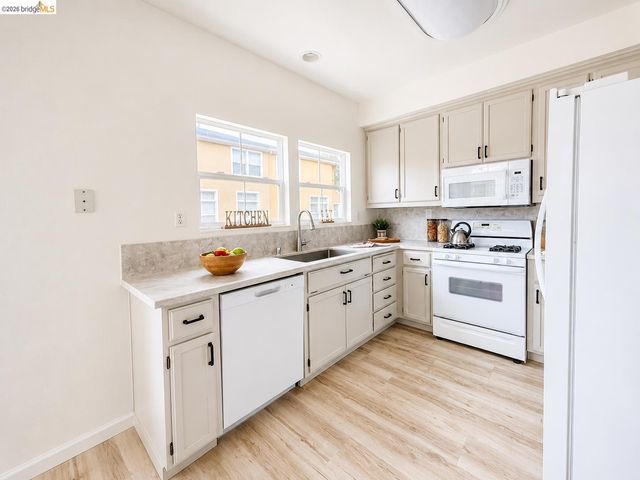 3573 Braxton Cmn., Fremont, CA 94538