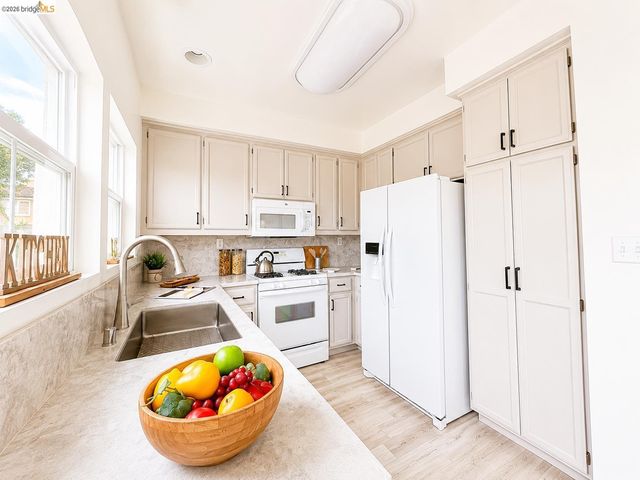 3573 Braxton Cmn., Fremont, CA 94538