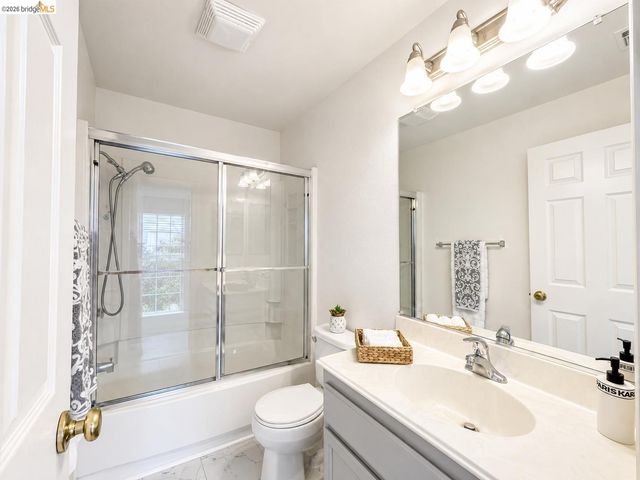 3573 Braxton Cmn., Fremont, CA 94538