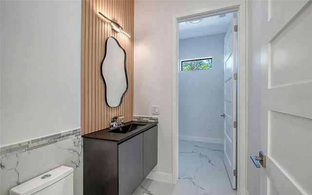 2483 BAY STREET, Sarasota, FL 34237