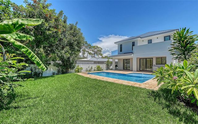 2483 BAY STREET, Sarasota, FL 34237