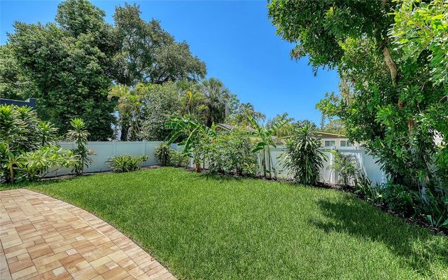 2483 BAY STREET, Sarasota, FL 34237