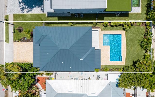 2483 BAY STREET, Sarasota, FL 34237