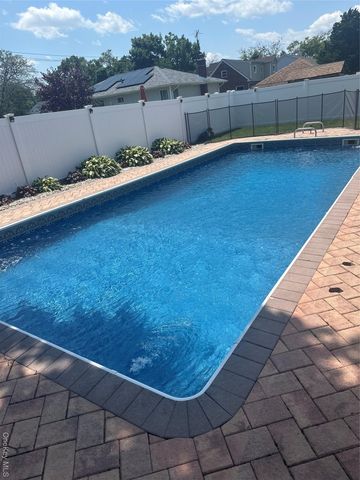 70 Birch Road, Amityville, NY 11701