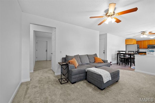 574 Larksmore Court, Ballwin, MO 63021