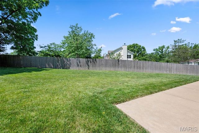 574 Larksmore Court, Ballwin, MO 63021