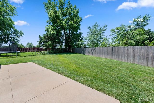 574 Larksmore Court, Ballwin, MO 63021
