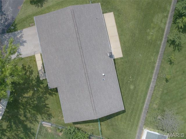 574 Larksmore Court, Ballwin, MO 63021