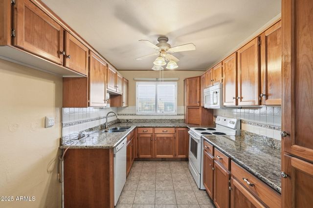 1208 N PALM Lane, Coolidge, AZ 85128