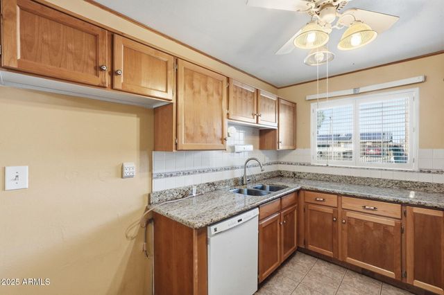 1208 N PALM Lane, Coolidge, AZ 85128