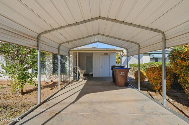 1208 N PALM Lane, Coolidge, AZ 85128