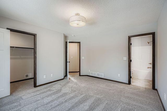 510 Lois Lane, Lino Lakes, MN 55014