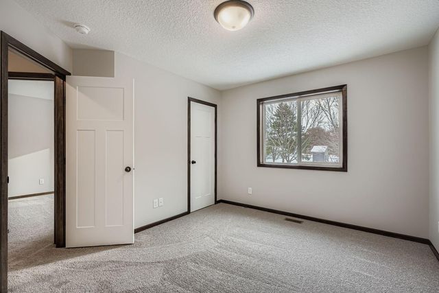 510 Lois Lane, Lino Lakes, MN 55014