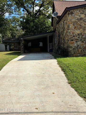 313 Garfield Street, New Albany, MS 38652