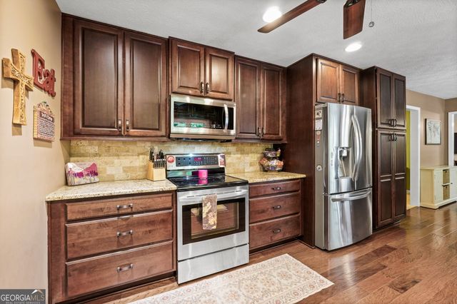 324 Kibbee Road, Mcdonough, GA 30252