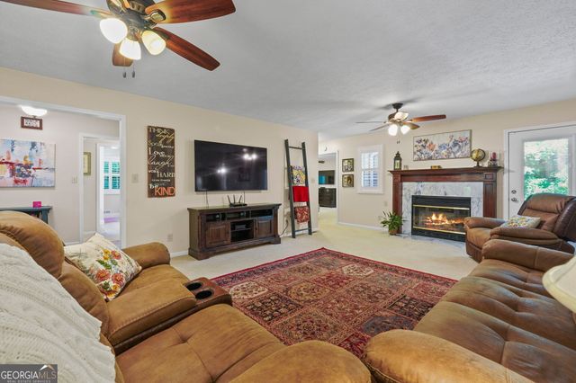 324 Kibbee Road, Mcdonough, GA 30252