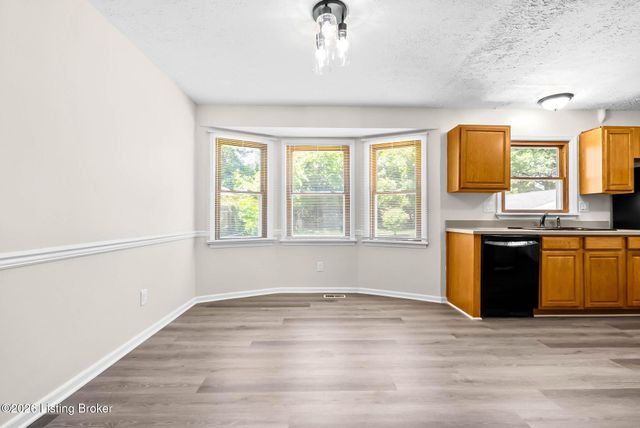 3716 Longview Rd, Louisville, KY 40299