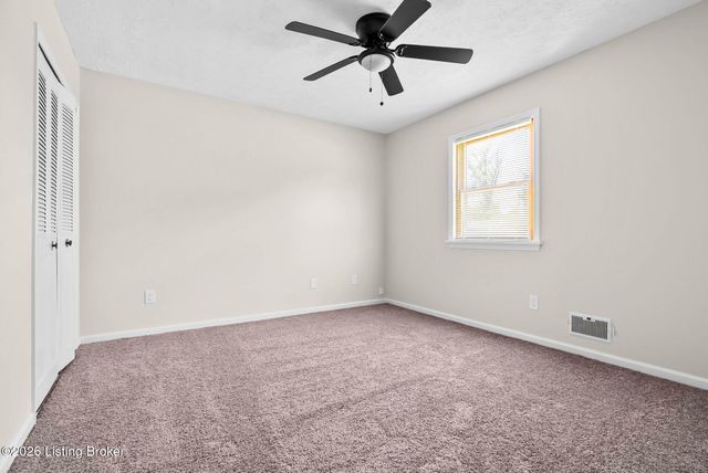 3716 Longview Rd, Louisville, KY 40299