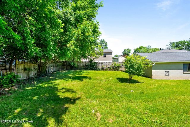 3716 Longview Rd, Louisville, KY 40299