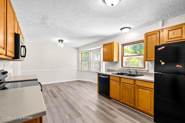 3716 Longview Rd, Louisville, KY 40299