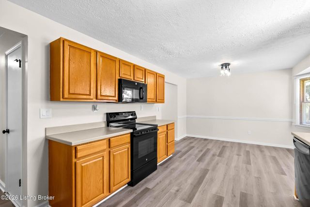 3716 Longview Rd, Louisville, KY 40299
