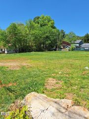 30 Midway Street, Pittsboro, NC 27312