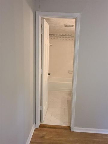 1394 Wood S Circle, Morrow, GA 30260