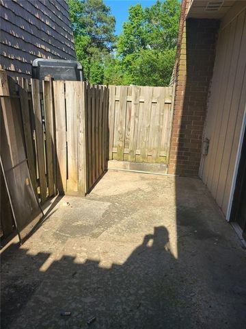 1394 Wood S Circle, Morrow, GA 30260