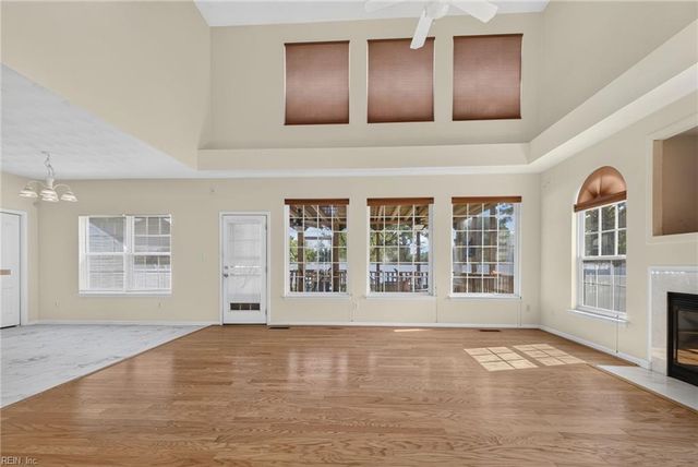 100 Hamer RD, Suffolk, VA 23434