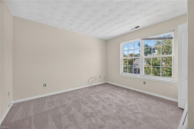 100 Hamer RD, Suffolk, VA 23434
